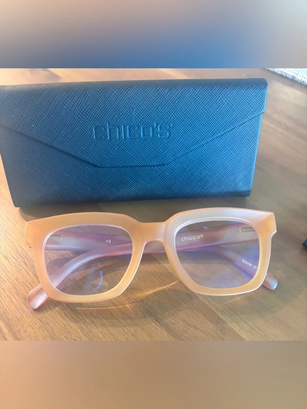 NWT “Chico's” Neutral Matte Square Readers. Glasses with cloth and case. +2